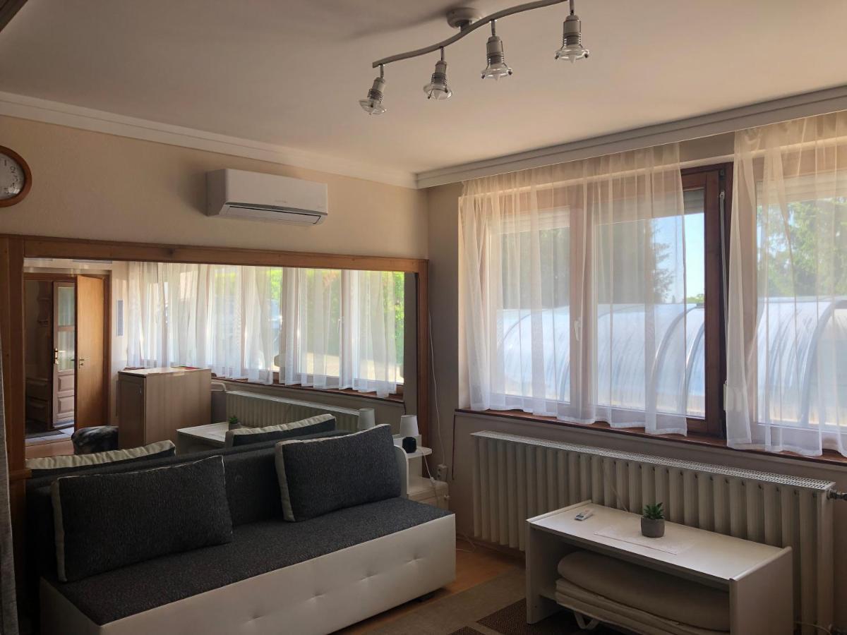 Respect Apartament Heviz Bagian luar foto