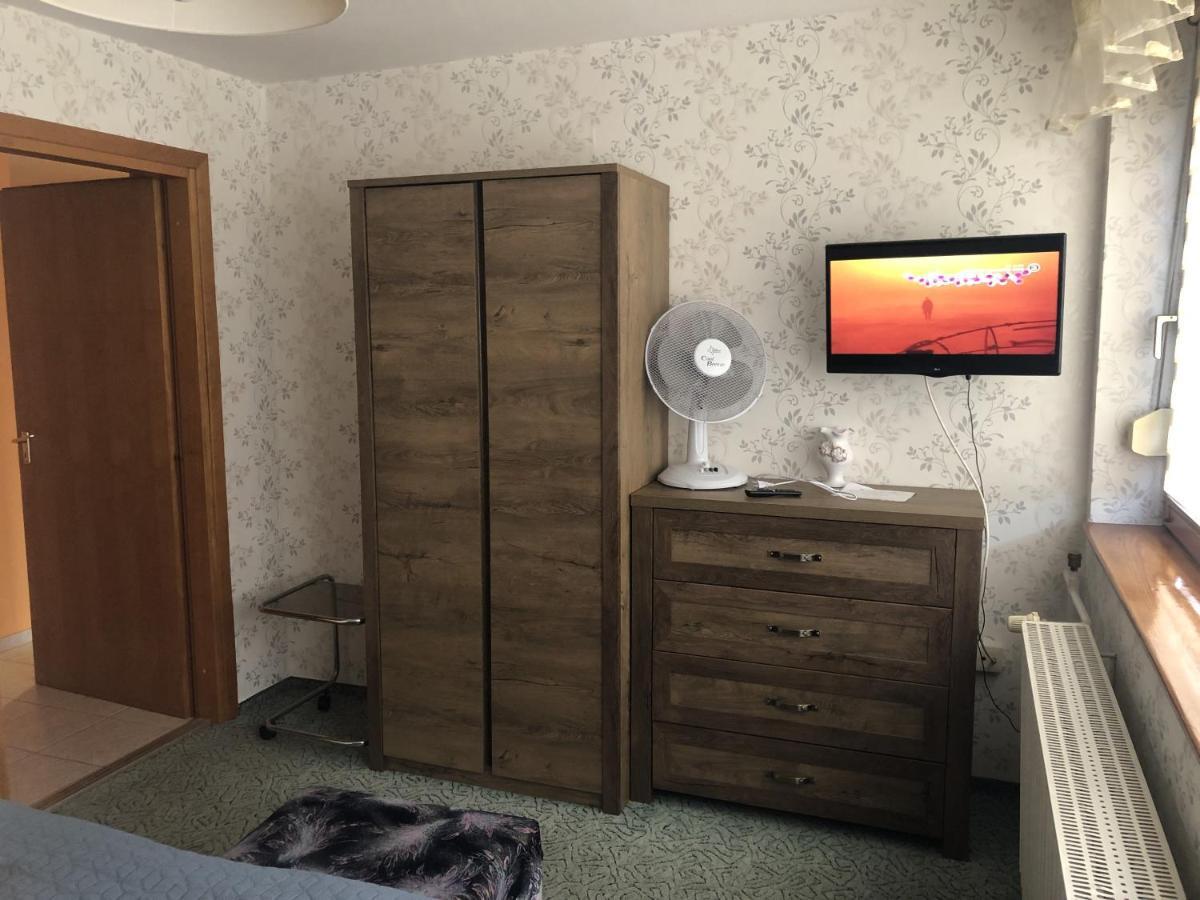 Respect Apartament Heviz Bagian luar foto