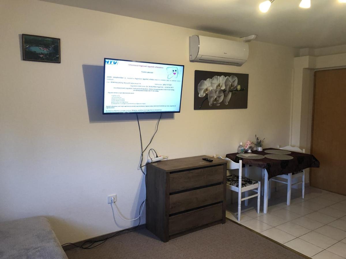 Respect Apartament Heviz Bagian luar foto