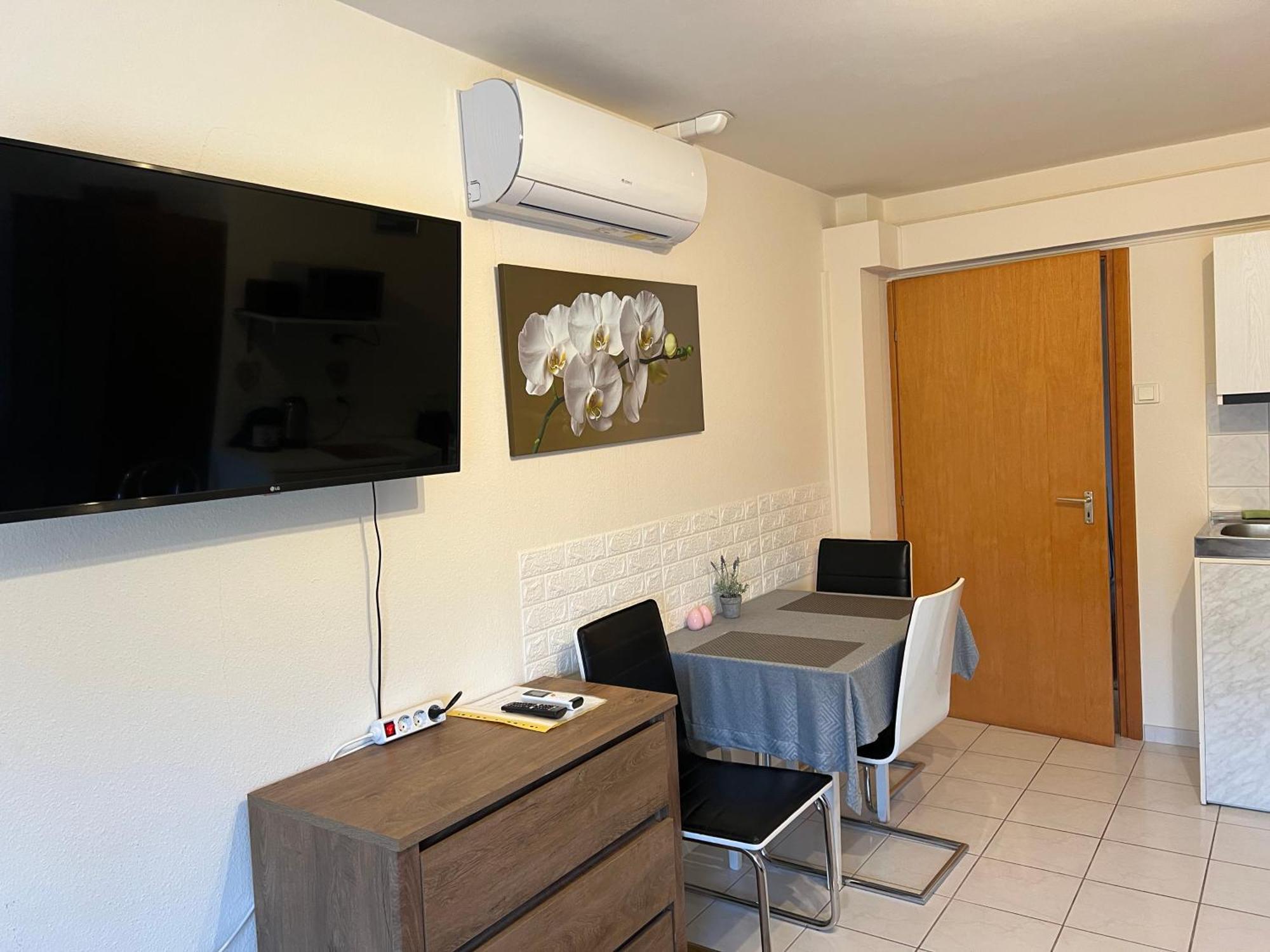 Respect Apartament Heviz Bagian luar foto