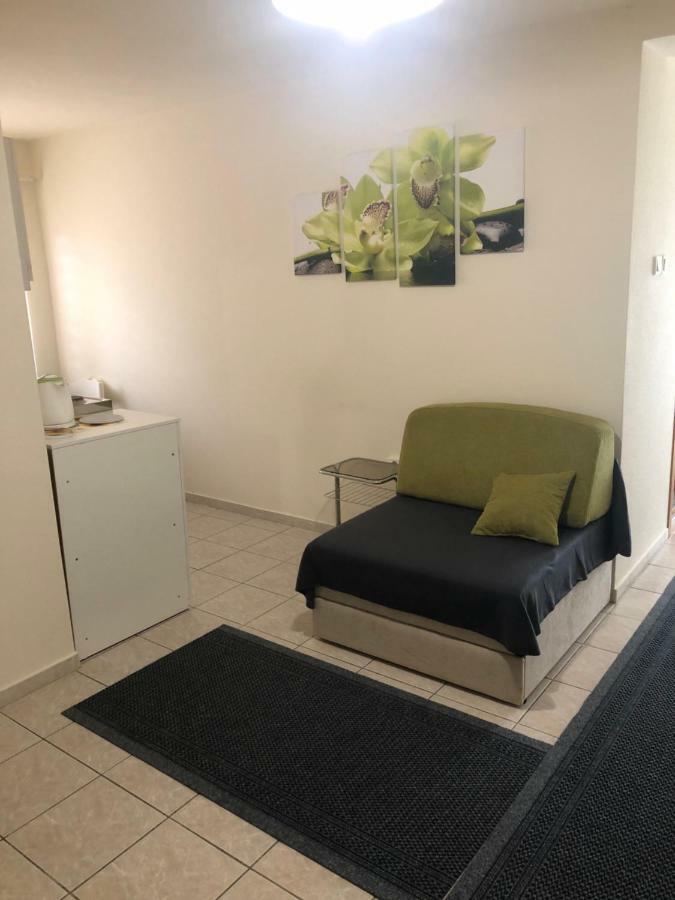 Respect Apartament Heviz Bagian luar foto