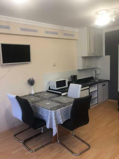 Respect Apartament Heviz Bagian luar foto