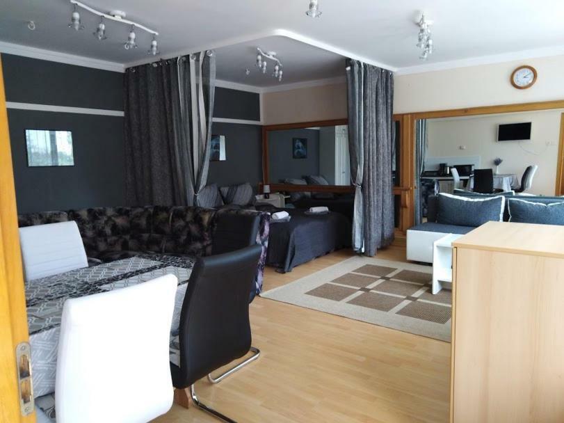 Respect Apartament Heviz Bagian luar foto